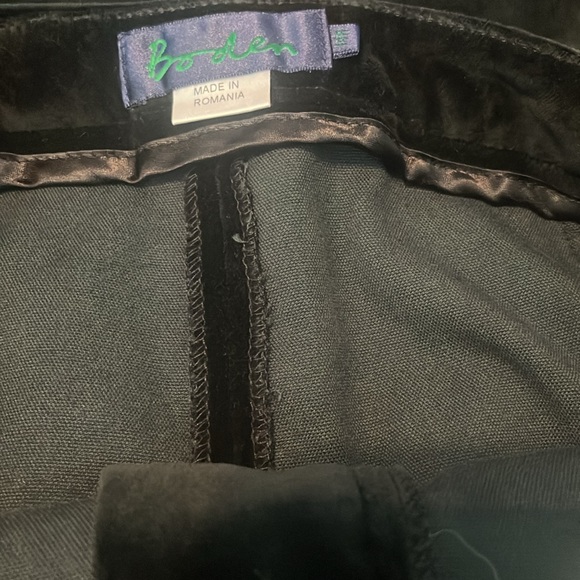 Vintage Boden, Black Velvet Pants, Size 10 (US) - Picture 4 of 5